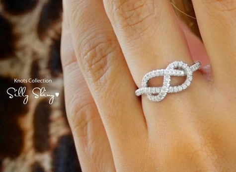 Pretty Infinity Ring (great gallery)