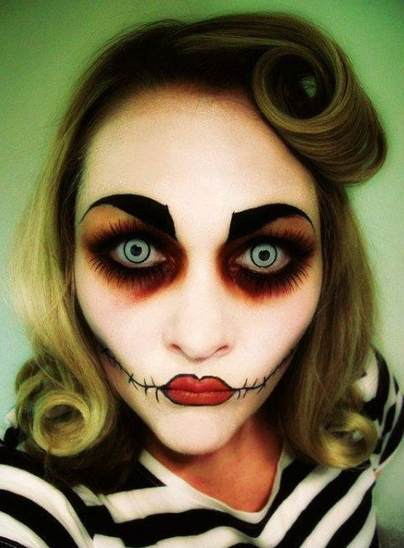 Terrify Everyone This Halloween With This Wacky Third Eye Makeup Tutorial