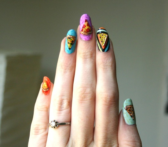 tiny-pictures-on-nails-nail-art11