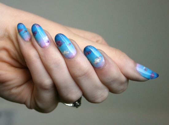 tiny-pictures-on-nails-nail-art19