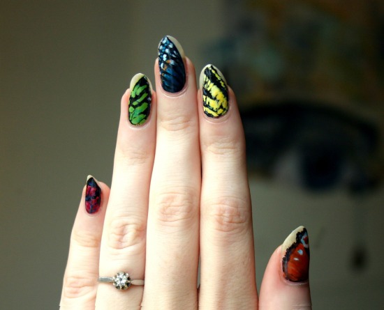 tiny-pictures-on-nails-nail-art7