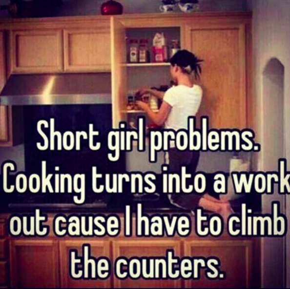 21 Photos Short Girls Will Definitely Relate To